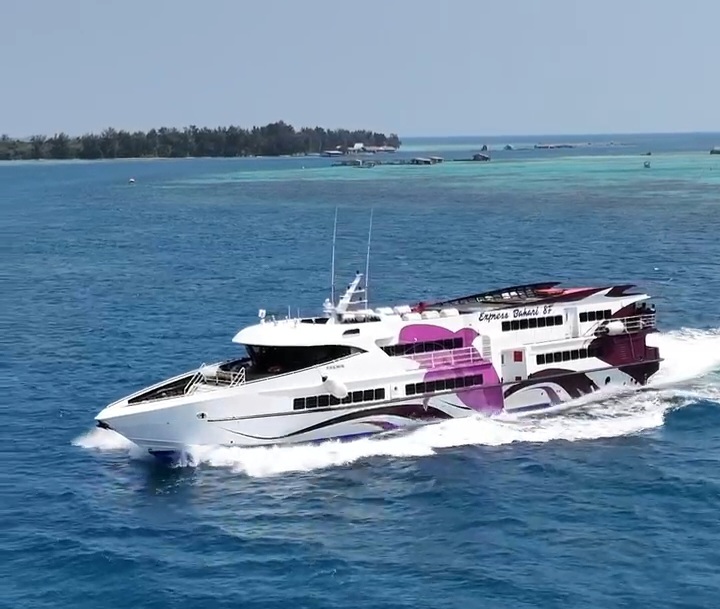 kapal ferry siginjai karimunjawa